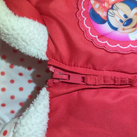 Minnie mouse puffer jacket, Disney, size 5T - Picture 6 of 11
